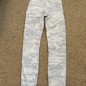 Lululemon Athletica Gray Camo Leggings